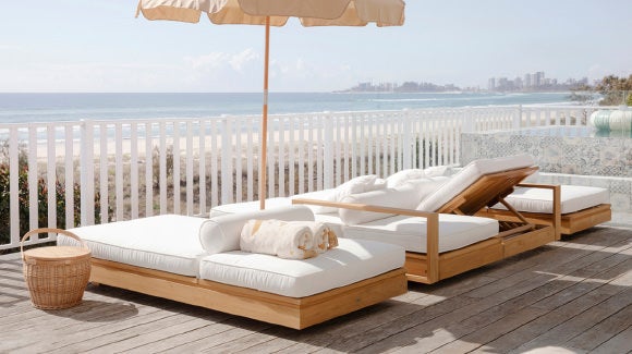 Relaxing Alongside The Elements