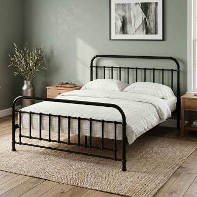 Corringle Metal Bed, Queen, Black