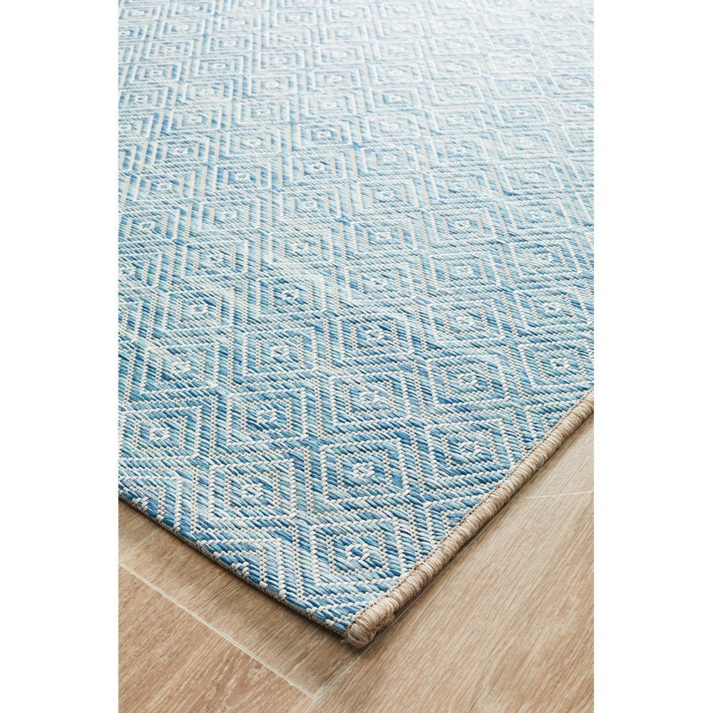 Terrance Arrow Indoor / Outdoor Rug, 300x400cm, Blue