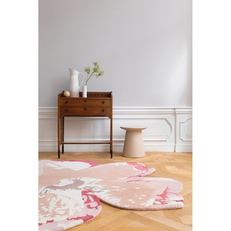 Ted Baker Shaped Magnolia Hand Tufted Designer Wool Rug, 150cm, Light Pink