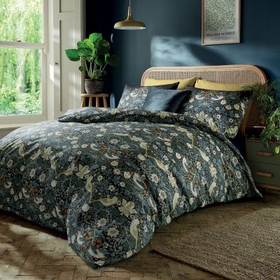 William Morris Strawberry Thief Cotton Quilt Cover Set, Queen, Indigo